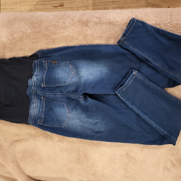 1822 Denim Maternity Jeggings - Picture 5 of 6